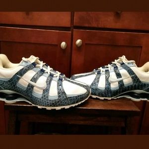 nike shox with chain
